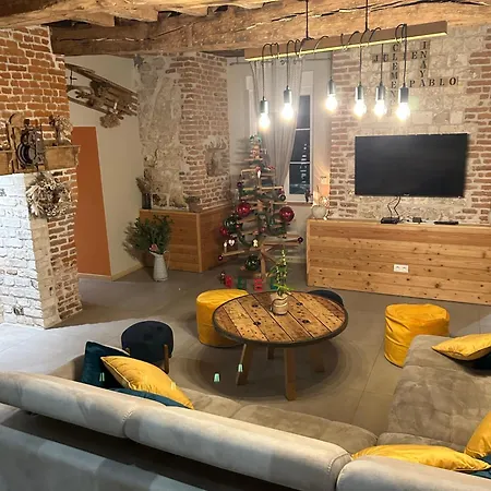 Holiday home Le Domaine Du Prieure De Groupe 16 Personnes